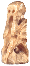 Estatuilla de San La Muerte esculpida en hueso